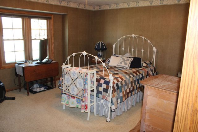 2443 Pheasant Ln, Salina, KS 67401