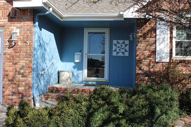 2443 Pheasant Ln, Salina, KS 67401