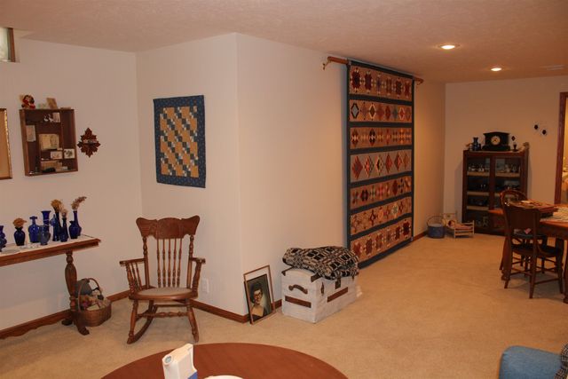 2443 Pheasant Ln, Salina, KS 67401