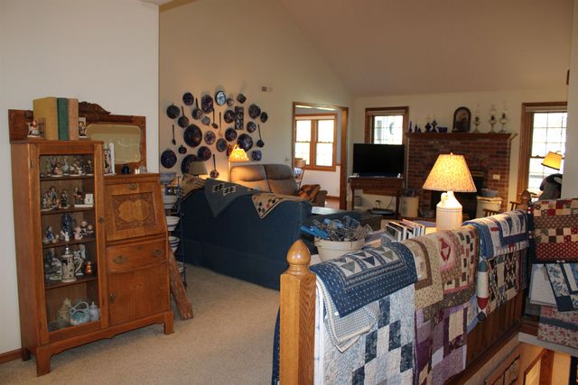 2443 Pheasant Ln, Salina, KS 67401