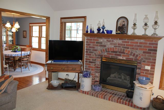 2443 Pheasant Ln, Salina, KS 67401