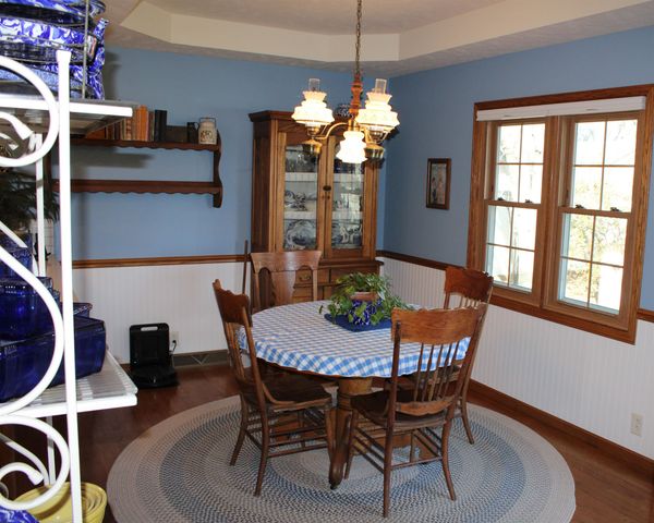 2443 Pheasant Ln, Salina, KS 67401