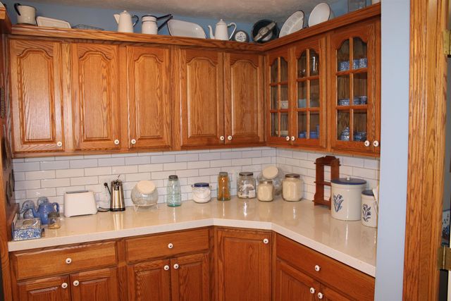 2443 Pheasant Ln, Salina, KS 67401