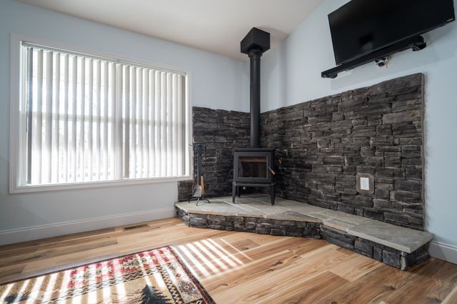 1561 Bicknell Rd, Clarkrange, TN 38553