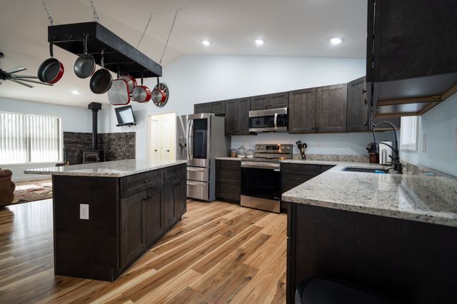 1561 Bicknell Rd, Clarkrange, TN 38553