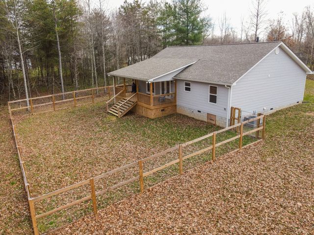 1561 Bicknell Rd, Clarkrange, TN 38553