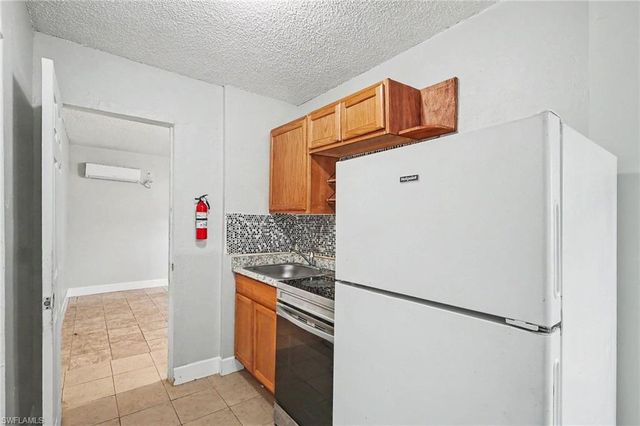 2214 Quality Life Center WAY B, Fort Myers, FL 33916