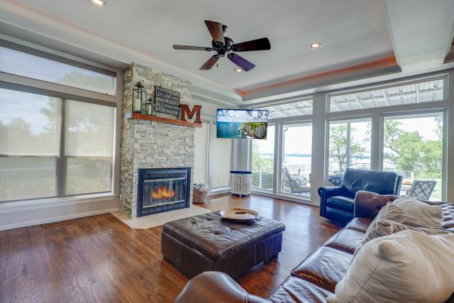 5041 Lake Breeze Road, Grove, OK 74344