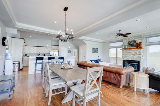 5041 Lake Breeze Road, Grove, OK 74344