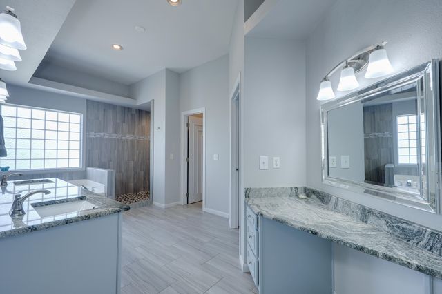 5041 Lake Breeze Road, Grove, OK 74344