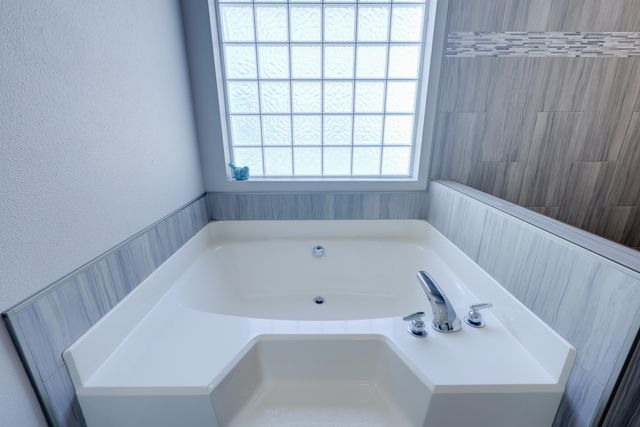 5041 Lake Breeze Road, Grove, OK 74344