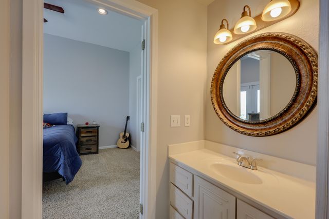 5041 Lake Breeze Road, Grove, OK 74344