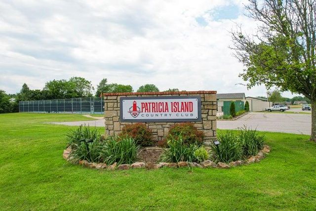 5041 Lake Breeze Road, Grove, OK 74344