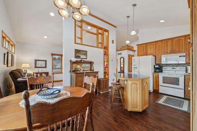 29805 Broadway Street, Lindstrom, MN 55045