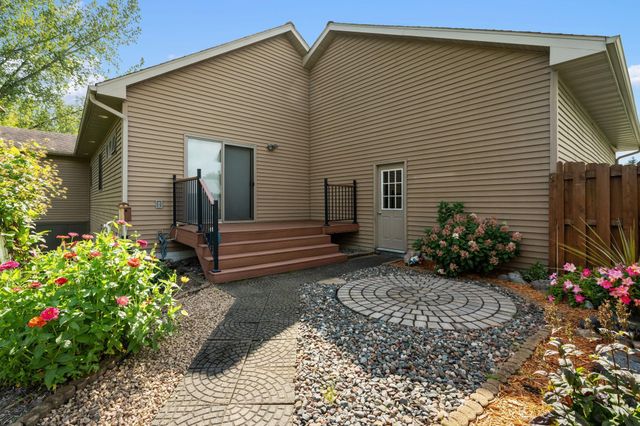 29805 Broadway Street, Lindstrom, MN 55045