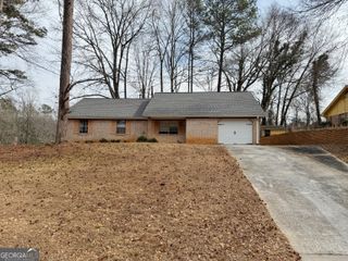 2872 Leisure Springs Circle, Decatur, GA 30034