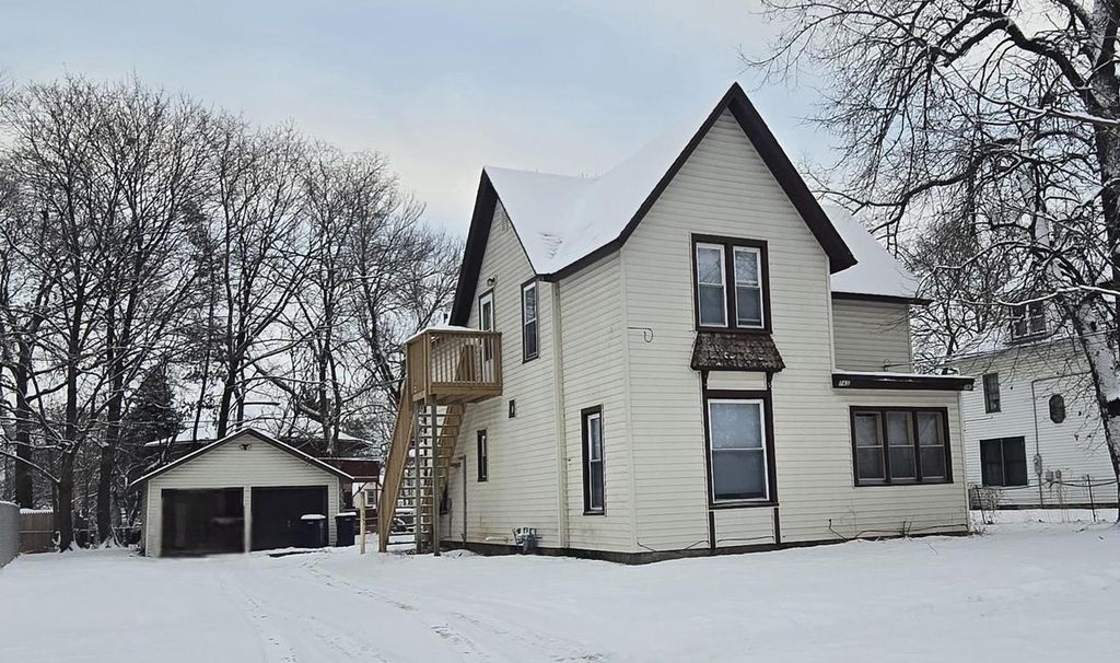 743 8th Street, Beloit, WI 53511