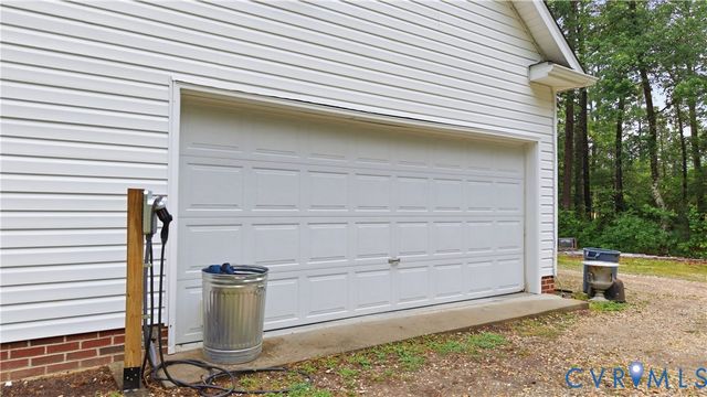 10152 Georgetown Rd, Mechanicsville, VA 23116