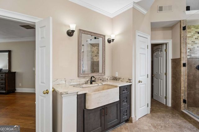 715 Clubside Drive, Roswell, GA 30076