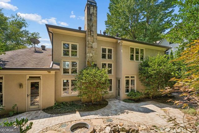 715 Clubside Drive, Roswell, GA 30076