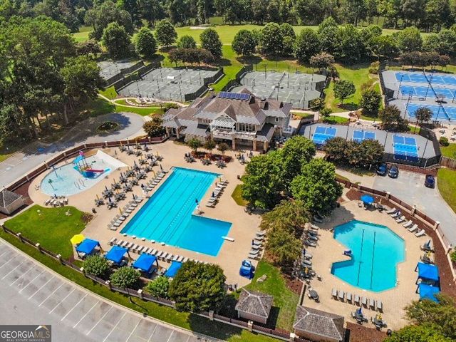 715 Clubside Drive, Roswell, GA 30076