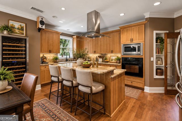 715 Clubside Drive, Roswell, GA 30076