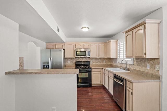 12328 Jan Herring Way, El Paso, TX 79936