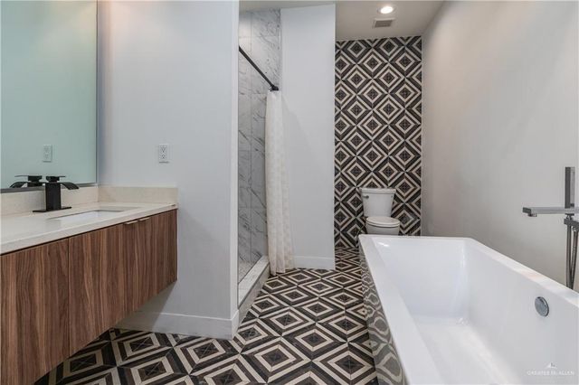 915 Santa Lucia Drive, Mission, TX 78572