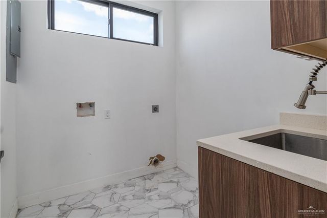 915 Santa Lucia Drive, Mission, TX 78572