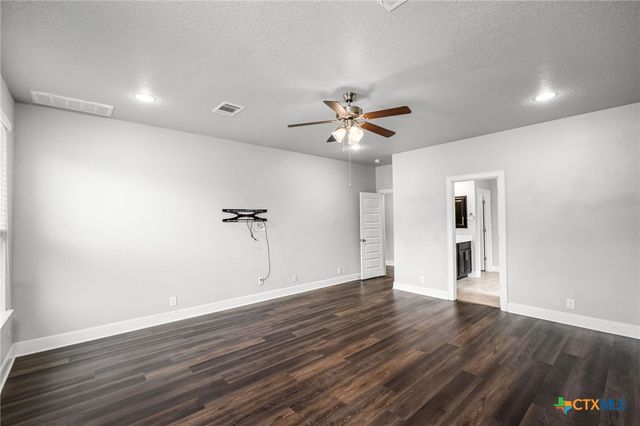 240 Bamberger Avenue, New Braunfels, TX 78132