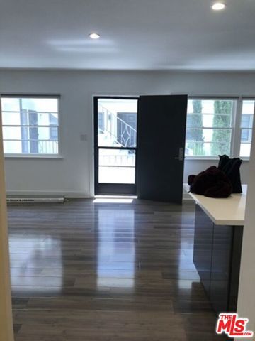 617 Ocean Avenue D, Santa Monica, CA 90402