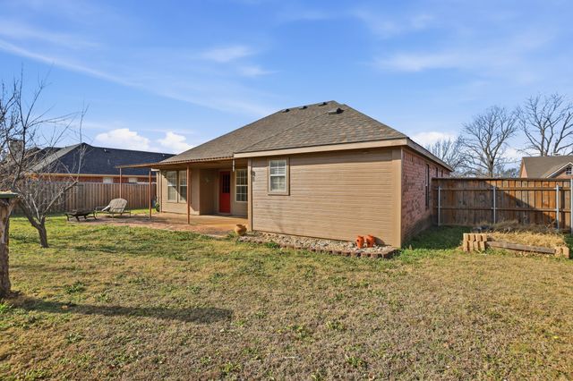 921 Calder Street, Howe, TX 75459