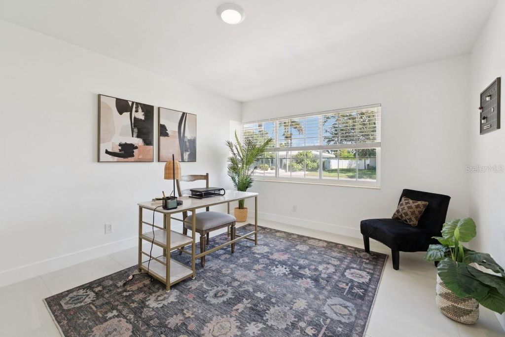 Image 15 of property listing at 2335 TROPICAL SHORES DRIVE SE, St Petersburg, FL 33705