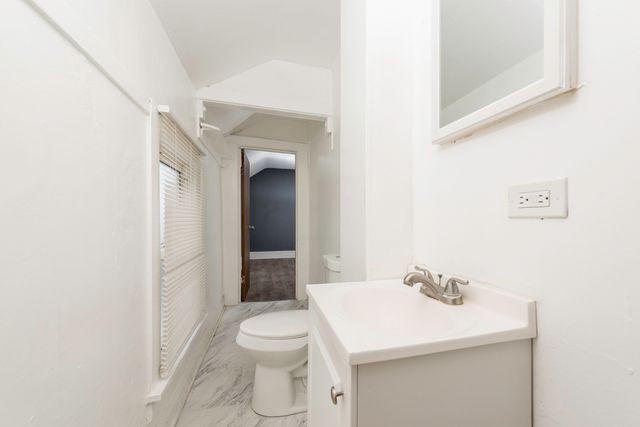 614 Walnut Street, Waukegan, IL 60085