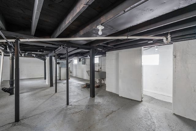 614 Walnut Street, Waukegan, IL 60085