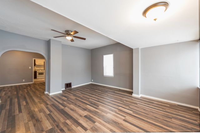 614 Walnut Street, Waukegan, IL 60085