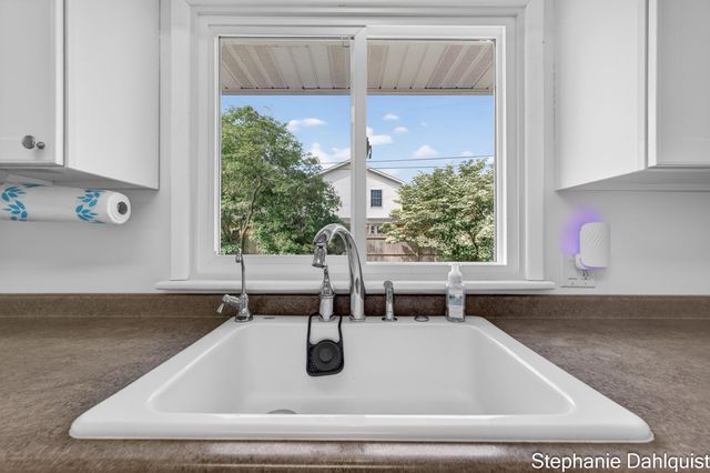 621 E Sunset Drive, North Muskegon City, MI 49445