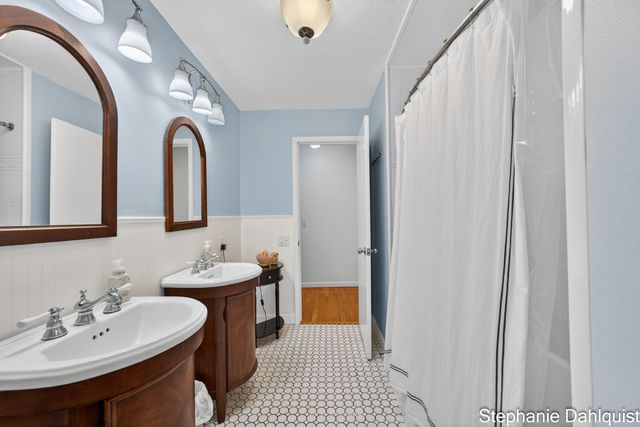 621 E Sunset Drive, North Muskegon City, MI 49445