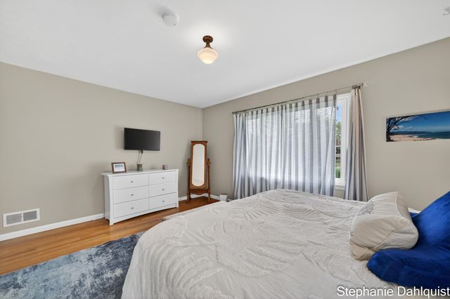 621 E Sunset Drive, North Muskegon City, MI 49445