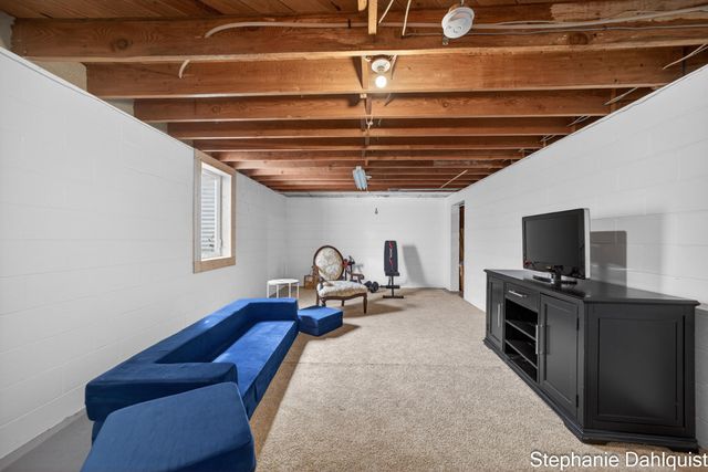 621 E Sunset Drive, North Muskegon City, MI 49445