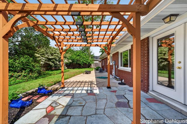 621 E Sunset Drive, North Muskegon City, MI 49445