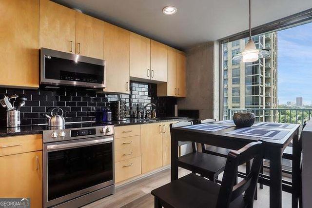 361 17th Street NW 909, Atlanta, GA 30363