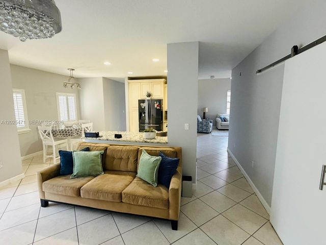 15858 SW 138th Ter 15858, Miami, FL 33196