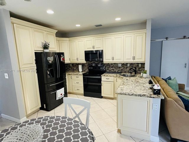 15858 SW 138th Ter 15858, Miami, FL 33196