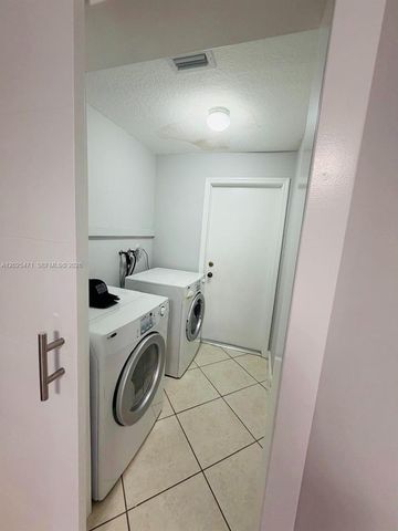 15858 SW 138th Ter 15858, Miami, FL 33196
