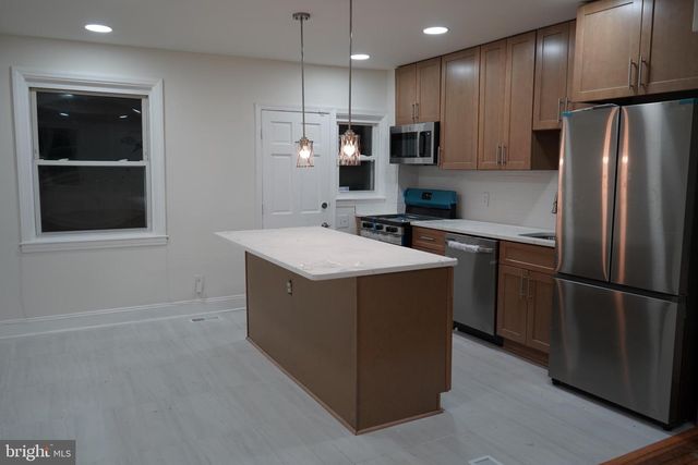 40 UPMANOR RD, Baltimore, MD 21229