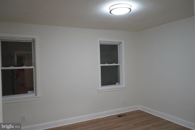 40 UPMANOR RD, Baltimore, MD 21229