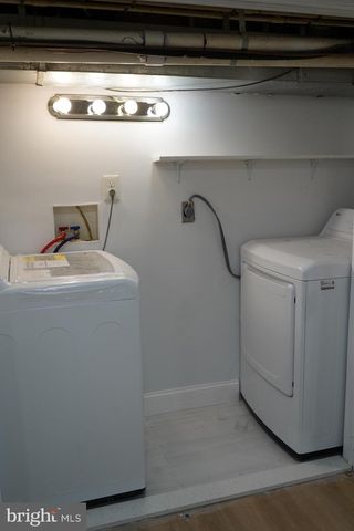 40 UPMANOR RD, Baltimore, MD 21229