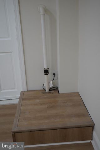 40 UPMANOR RD, Baltimore, MD 21229