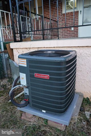 40 UPMANOR RD, Baltimore, MD 21229